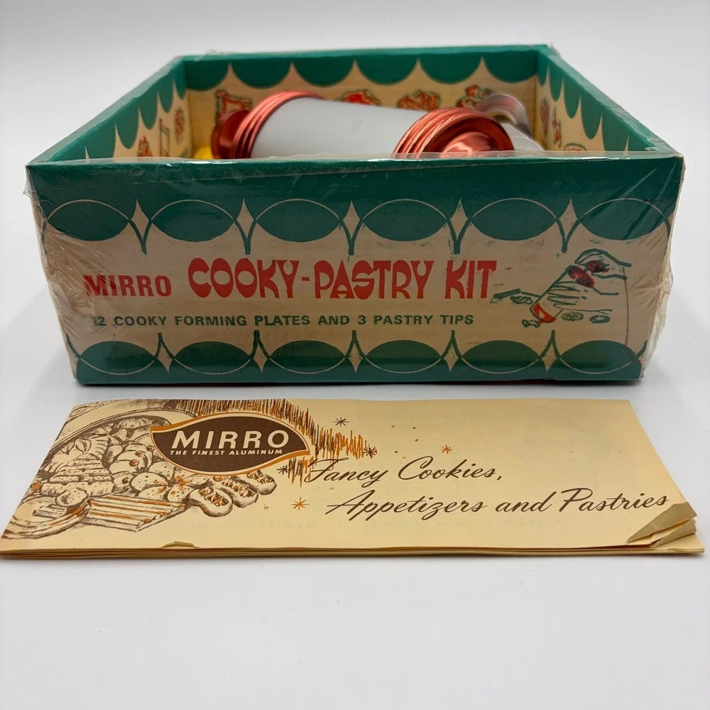 Vintage Mirro Aluminum Cooky-Pastry Kit 12 Plates 3 Tips Copper Accents MCM Box